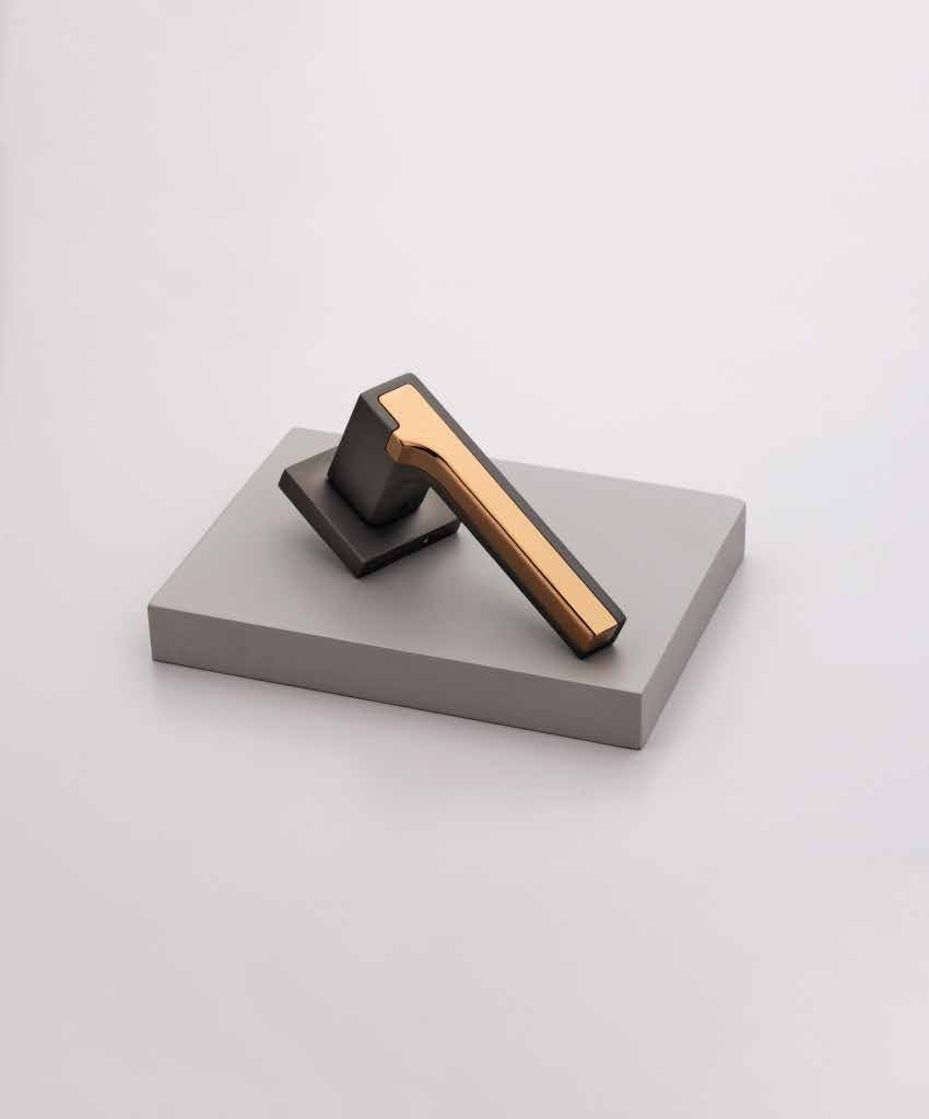 Bold Lever Door Handle